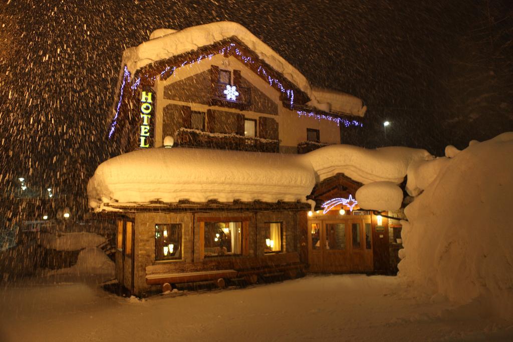 Hotel Stella Del Nord Courmayeur Eksteriør billede