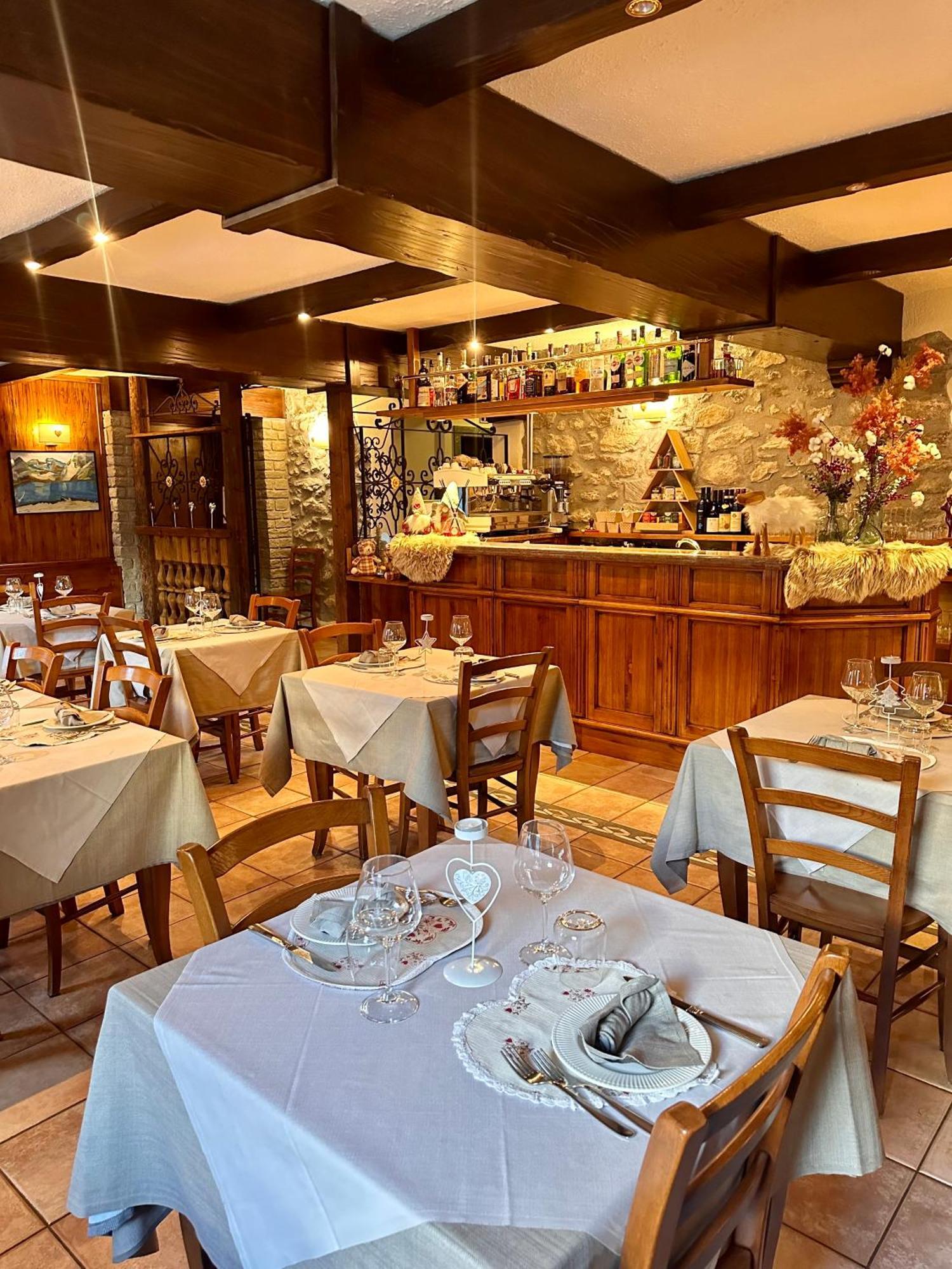 Hotel Stella Del Nord Courmayeur Eksteriør billede
